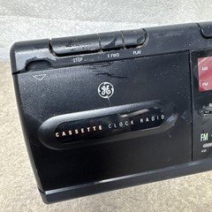 GE Radio Cassette Player Alarm Clock AM/FM Radio 7-4915A Cassette Works US2