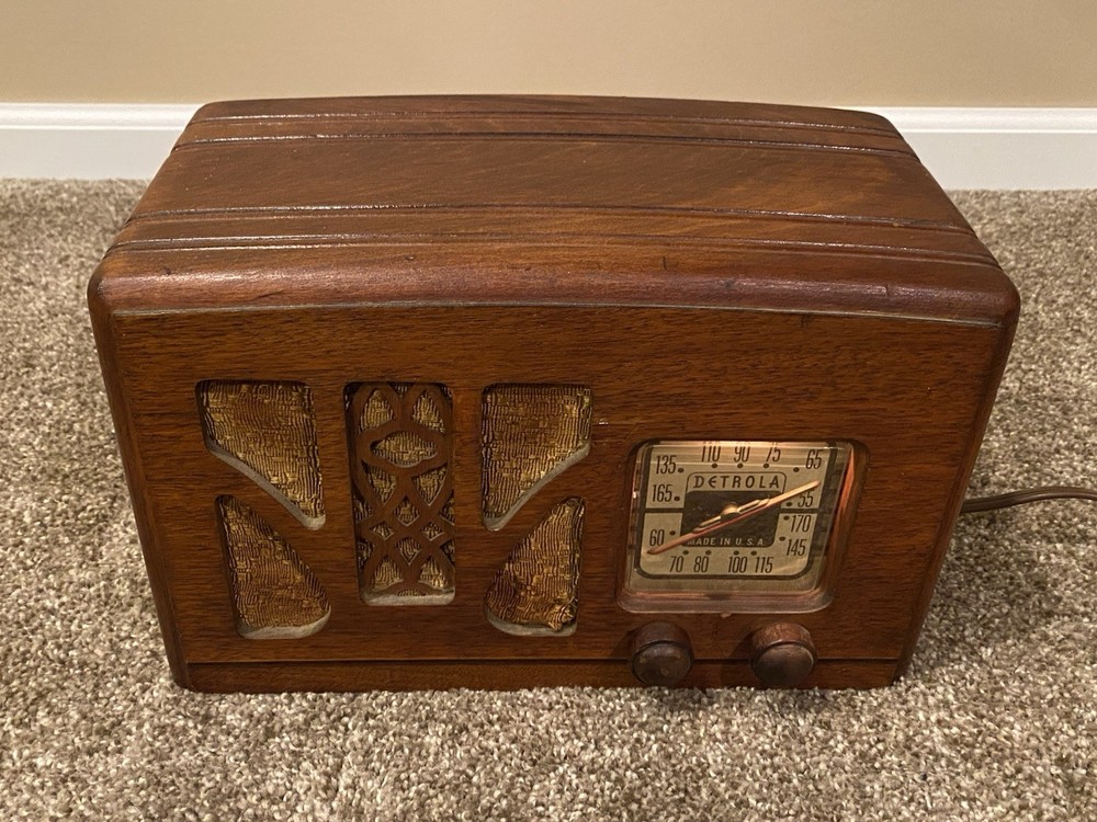 Vintage Detrola Tube Radio Model 3044 Tested Working 43 Watts