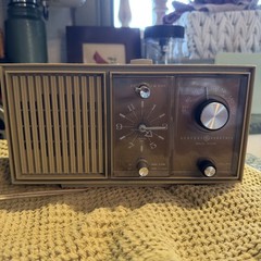 Vintage 1960s General Electric Clock Radio GE Model C2420D Beige Tested Works