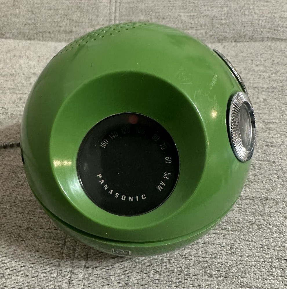 Vintage Panasonic Panapet R-70 Green Ball AM Radio 1970s Japan w/ Chain