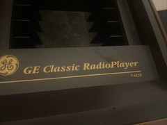 Vintage 1970s GE Classic Radioplayer 7-4135 Mint