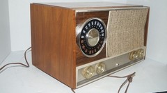 VINTAGE 1960s ZENITH MODEL MJ1035-1 LONG DISTANCE STEREO AM FM RADIO – NICE!