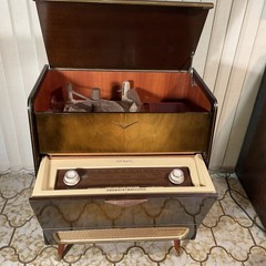 Grundig Majestic 7018 Console Radio Record Player 1959