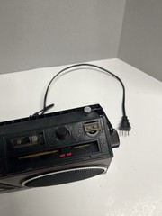 General Electric 3-5233A – Portable AM/FM Radio Cassette Recorder Tested – READ