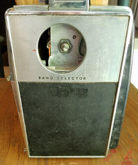 VINTAGE ZENITH ROYAL 3000-1 TRANS-OCEANIC TRANSISTOR RADIO For Parts