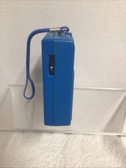 Vintage Kmart 6-31-09 Solid State Portable Pocket AM Radio Blue READ