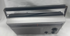 VINTAGE MAGNAVOX AM/FM/ TV AUDIO MODEL 2305 – MADE IN HONG KONG