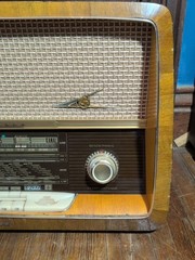 Retro 1960&rsquo;s Loewe Opta Vineta Stereo German Tube Radio 4781W Wood VTG