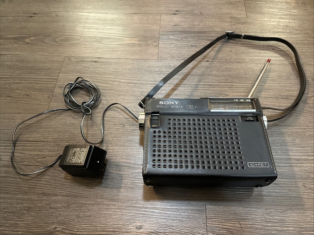 Sony ICF-110w Portable Radio Vintage Powers On Read! + AC Adapter & Case
