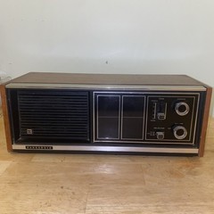 Vintage 1970&rsquo;s Panasonic RE-7371 AM FM Table Top Radio Wood Case