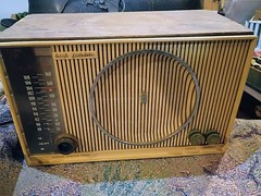 Zenith C845Y AM/FM Vintage Radio Loudness Bass-Treble Phono AFC High Fidelity