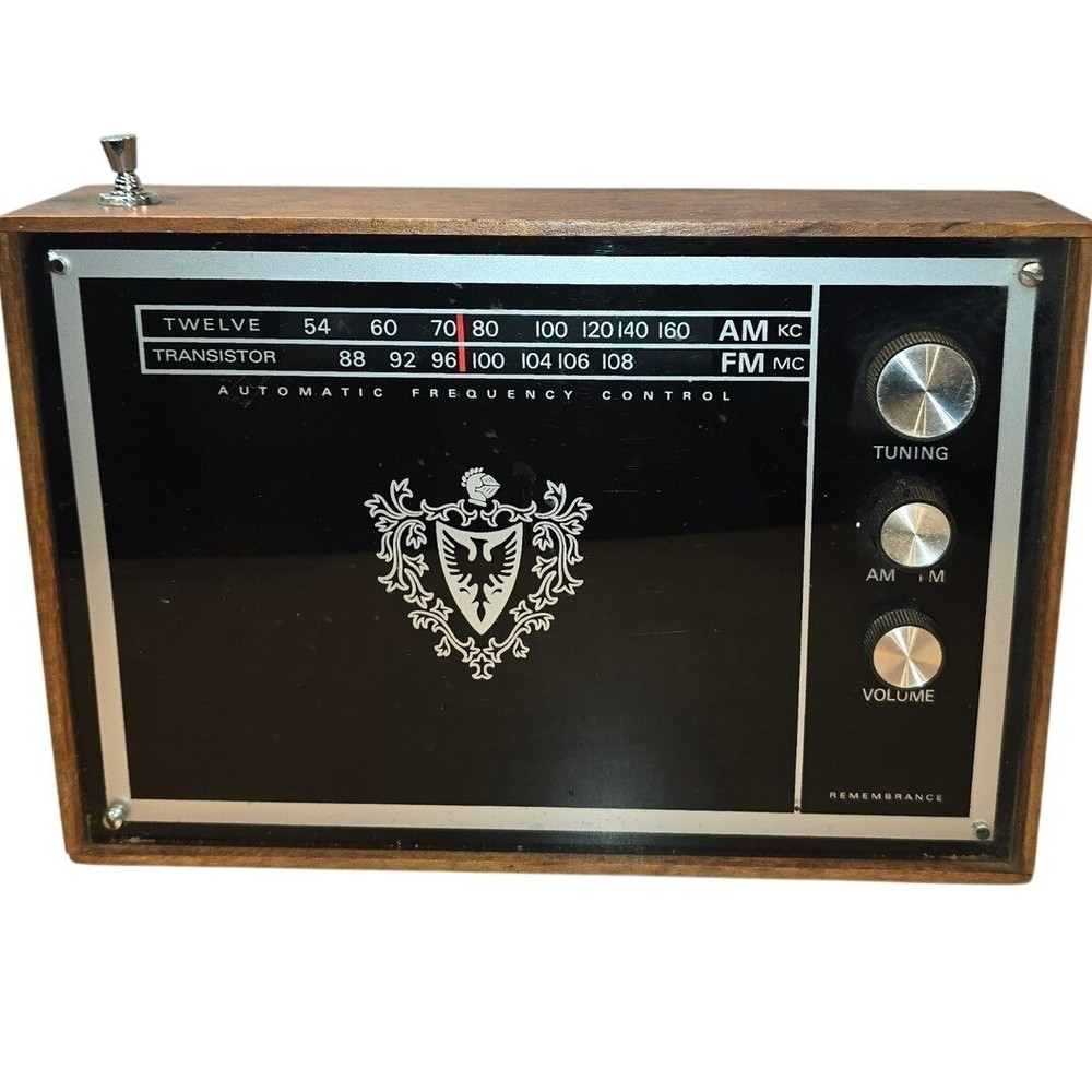 Vintage AM/FM Transistor Radio Remembrance MCM 10&Prime;x7&Prime; Woodgrain