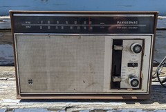 VTG Panasonic Solid State FM-AM 2-Band Radio Model RE-7329 MCM Japan
