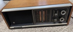 Vintage 1970&rsquo;s Wood Cased Panasonic Model RE-7371 AM-FM Radio.WORKS