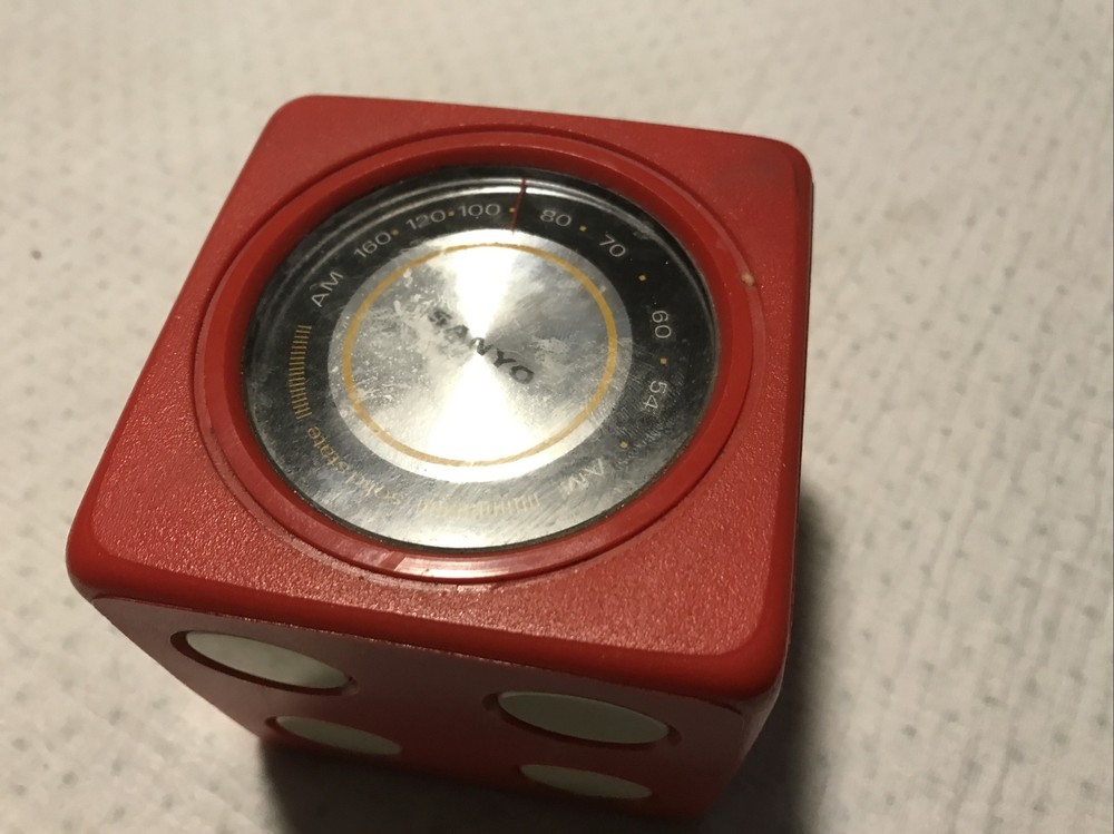 Sanyo Dice AM Radio Model: 6C-711