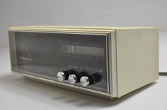 Vintage IR 1747 Magnavox AM/FM Radio- WORKING TESTED READ