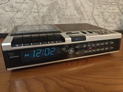 Vintage GE 7-4956B FM/AM Clock Radio Cassette Player Recorder – Serviced! READ