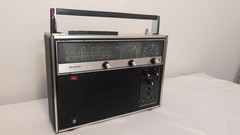 Sharp FV-18U Vintage Multiband Radio / AM-FM / PB1 PB2 / MB / Air / Tested