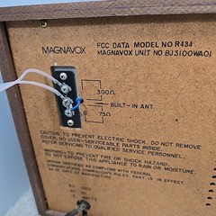 Magnavox Transistor Table Radio Model R434 AM/FM Powers On Needs Work See Video