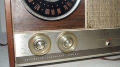 VINTAGE 1960s ZENITH MODEL MJ1035-1 LONG DISTANCE STEREO AM FM RADIO – NICE!
