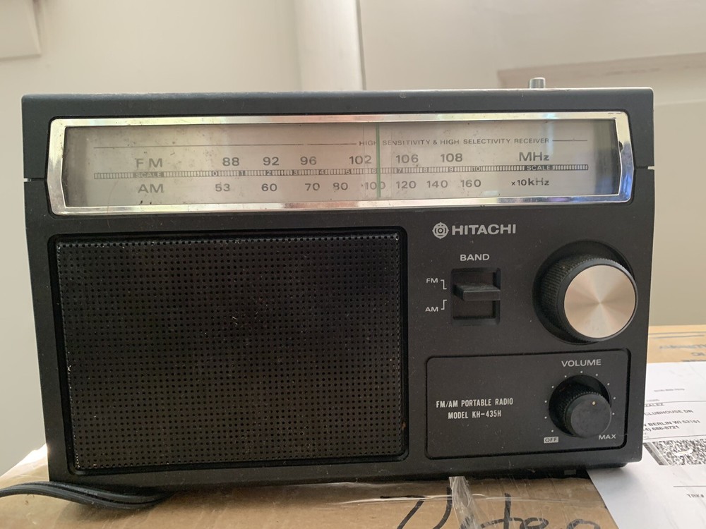 VINTAGE HITACHI MODEL: KH-435H AM/FM TRANSISTOR RADIO MCM Test Working