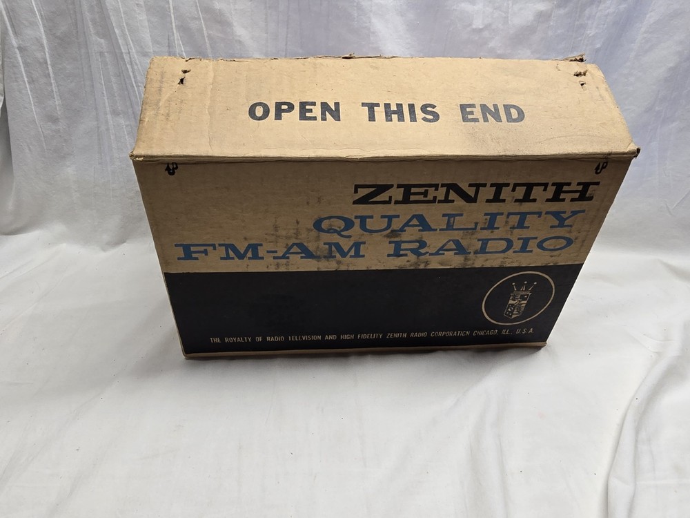 Zenith Quality Fm-am Radio Model Z415j Brown Box Only