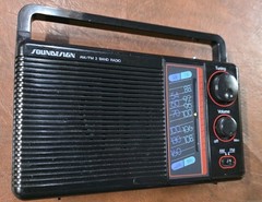 Soundesign 2216BLK AM/FM Portable Radio. Tested Working Vintage
