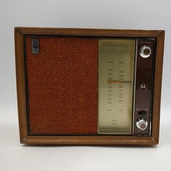 Motorola AM/FM Solid State Vintage Radio TT13EW Wood (Works!)