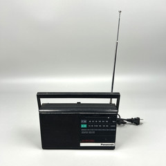 Vintage Panasonic RF542 AM/FM Portable Radio – Battery or AC – Tested Working