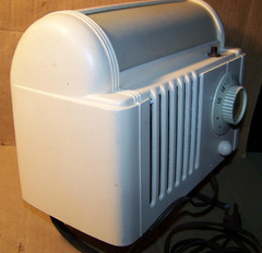 Vintage Mitchell Lullaby Bed Lamp Tube Radio With A Night Light – Model No. 1251
