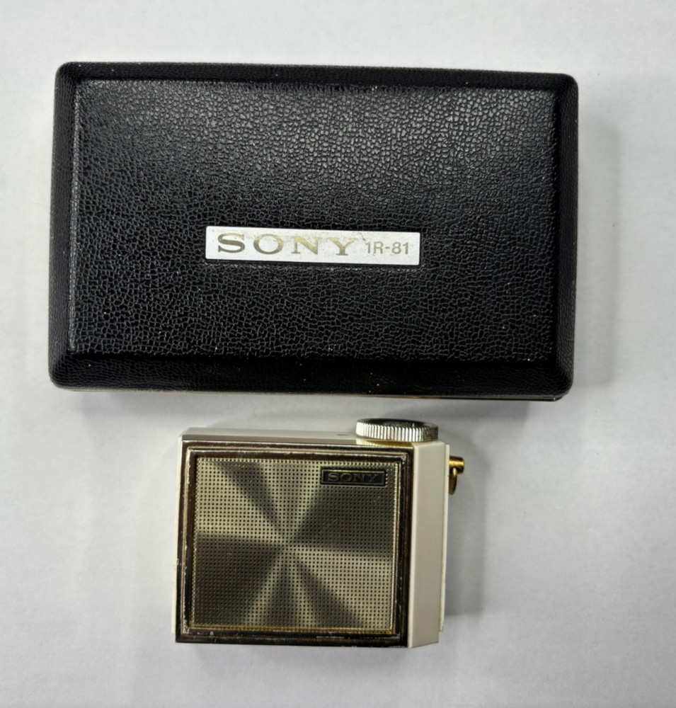 Vintage Sony 1R-81 Micro Transistor Radio With Case *UNTESTED* FOR PARTS