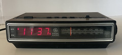 Vintage General Electric GE 7-4625C AM/FM Digital Clock Radio Tested & Working