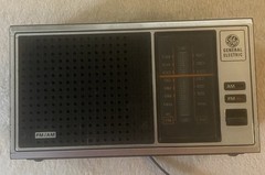 GE General Electric AM FM Radio-Model No 7-4115B Wood Grain-TESTED-Vintage