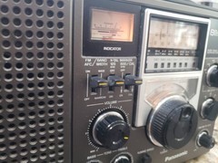 Panasonic RF-2200 FM/AM/SW 8-Band Portable Radio, Works, Excellent