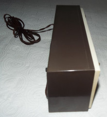 VINTAGE MAGNAVOX AM/FM TRANSISTOR RADIO BEDSIDE ALARM CLOCK MODEL 2FM018 READ!!!