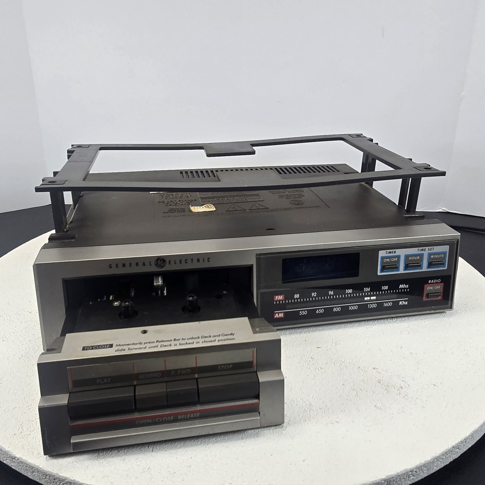 Vintage Under Cabinet Cassette Player Radio GE Model# 7-4265A
