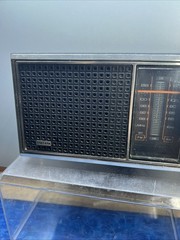 Vintage General Electric GE AM FM Table Radio Model 7-4115B Walnut Finish TESTED