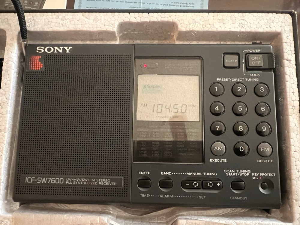 Vintage Sony ICF-SW7600