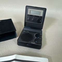 Magnavox Mini Travel Clock Radio D1858/47 4.5V Hong Kong