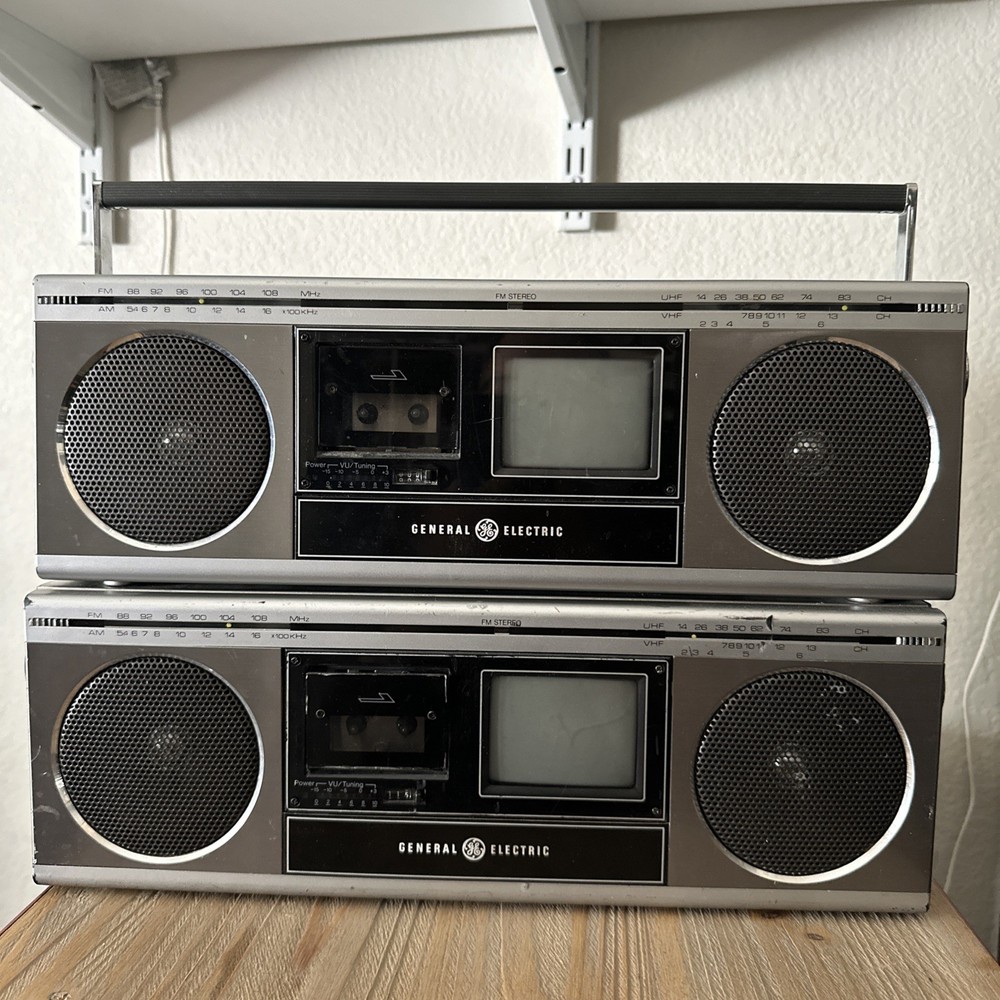 2 GENERAL ELECTRIC GE STEREO MICROCASSETTE BOOMBOX RADIO TV RARE 3XM3214E JAPAN