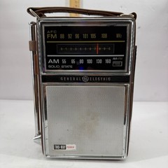 General Electric Portable Radio Brown Solid State 7-2877F AC DC Manual (No work)