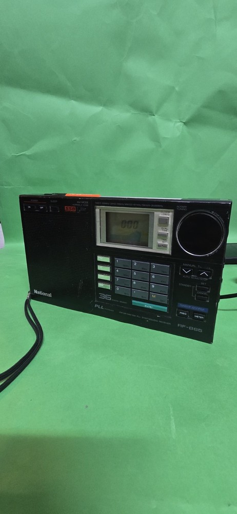 Panasonic RF-B65 World Band Receiver Radio Powers on Shows « E » Error For Repair