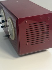 General Electric Cranberry Red 1953 Model 565 clock radio for parts