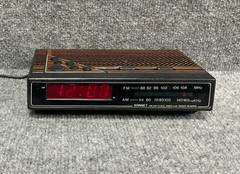 Sonnet R-1650 Vintage AM FM Clock Radio Battery Backup Power Reserve