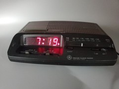 Vtg GE 7-4621A Digital AM/FM Clock Radio Tested & Working 2 Alarms Retro 80s