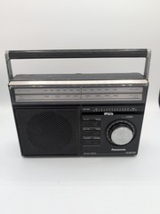 PANASONIC RF-569D AM/FM 2-Band AC/DC Portable Radio
