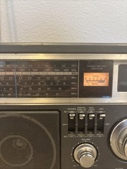 GE General Electric Model 7-2990A Portable 6 Band Radio WORKS WITH HEADPHONES