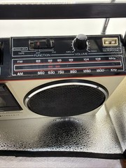 VINTAGE GE AM/FM RADIO/CASSETTE RECORDER MODEL 3-5244A WORKS