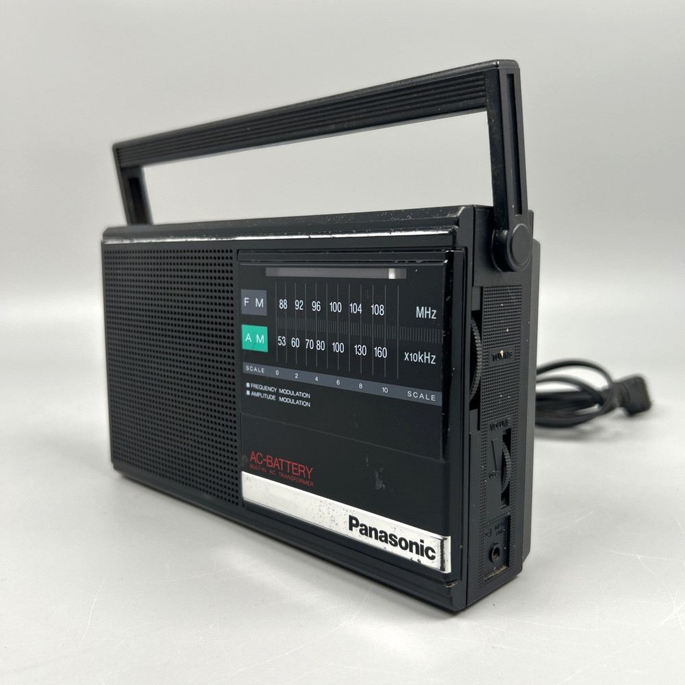 Vintage Panasonic RF542 AM/FM Portable Radio – Battery or AC – Tested Working