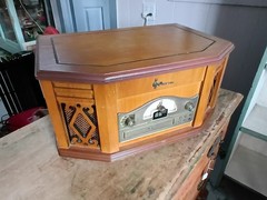 record player. Vintage Emerson Stereo 4 in 1 Works Great Speakers Not Blown